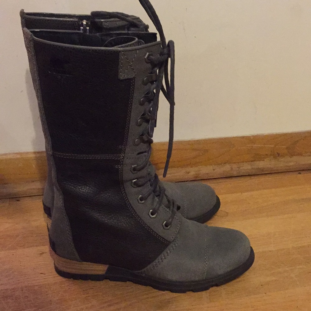 Sorel waterproof mid calf boot